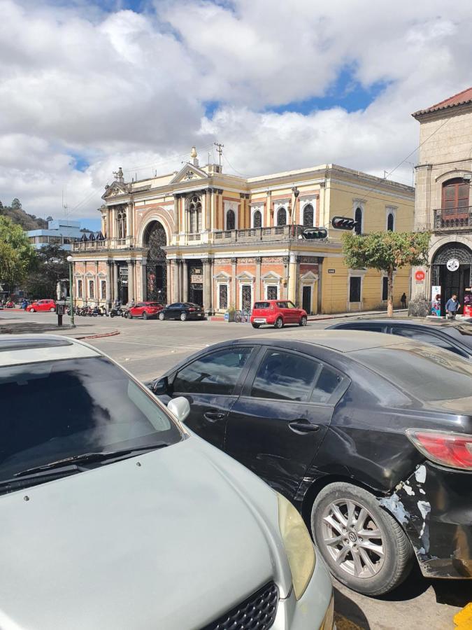 Hotel Kasa Kamelot Central Quetzaltenango Kültér fotó